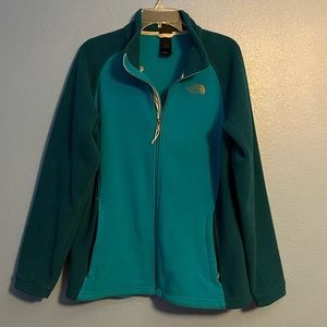 blue north face fleece jacket